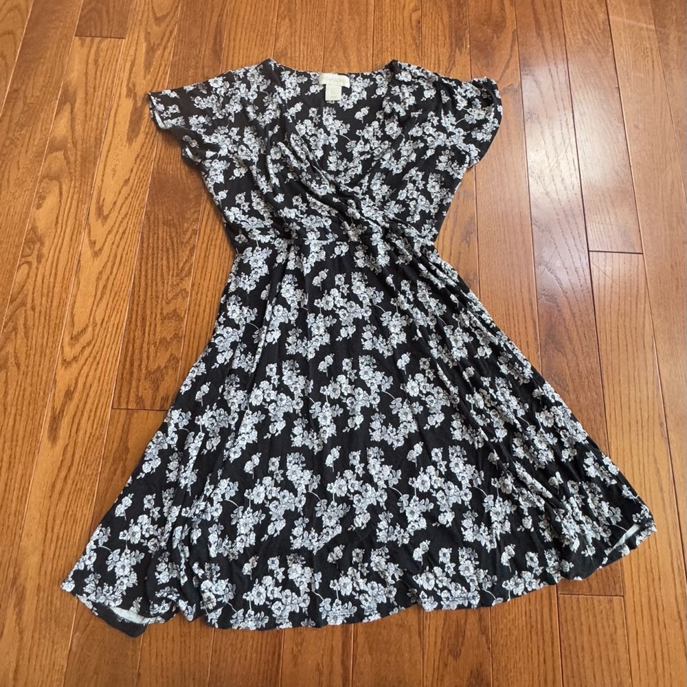 Cynthia Rowley Black and White V-Neck Dress (Size S) - Picture 1 of 3